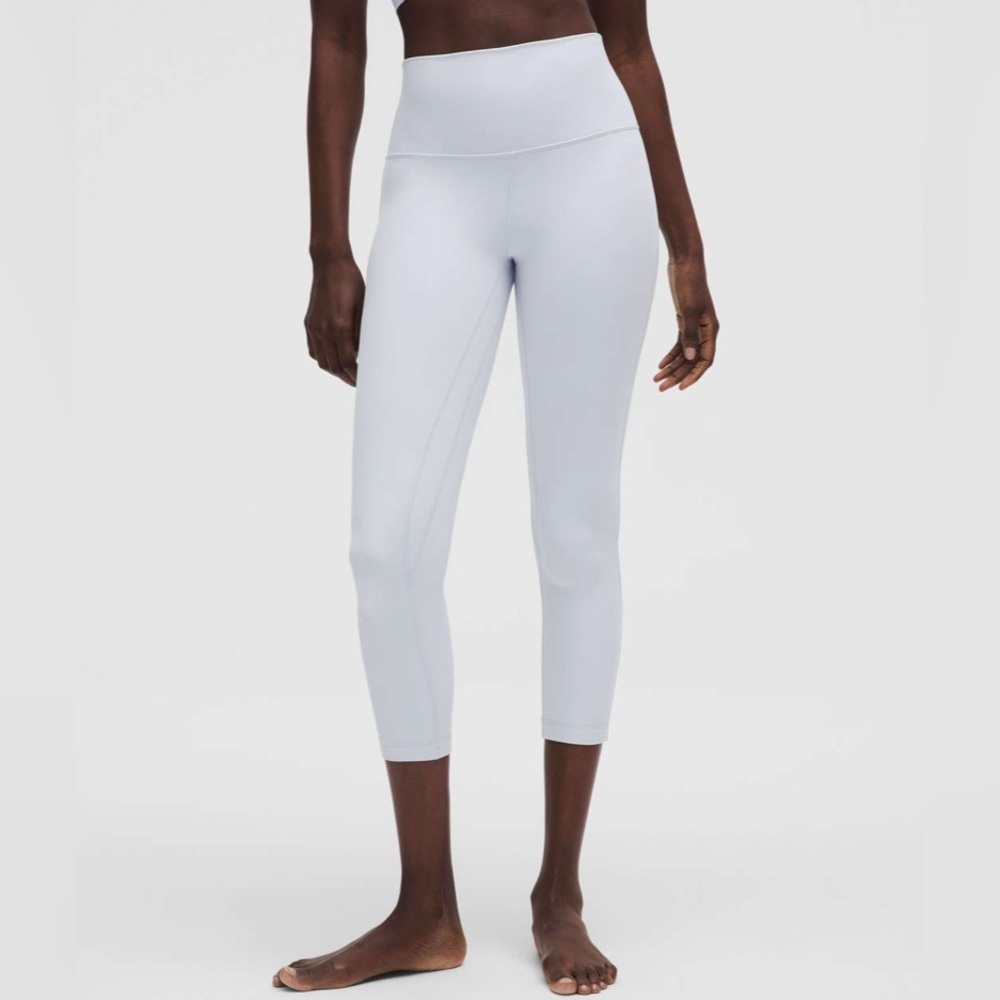 Lululemon Align High-Rise Crop 23"
Starch Blue